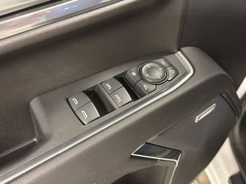 Used 2023 GMC Sierra 1500 SLT AWD/4WD image 23