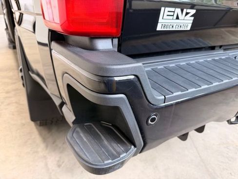 Used 2025 Ford F250 Lariat w/ Black Appearance Package AWD/4WD image 12
