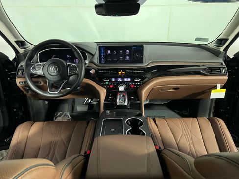 Used 2025 Acura MDX SH-AWD w/ Advance Package image 9