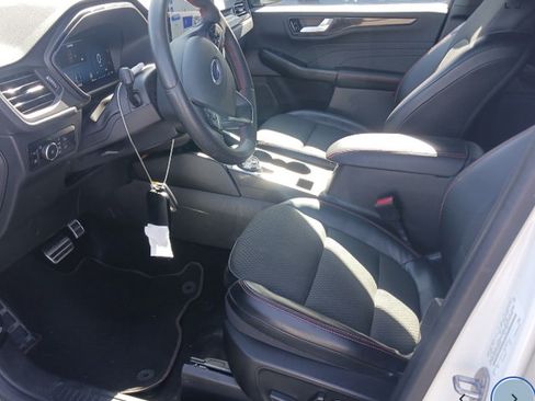Used 2023 Ford Escape ST-Line Select w/ Tech Pack #2 AWD/4WD image 10