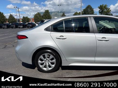 Used 2025 Toyota Corolla LE FWD image 7