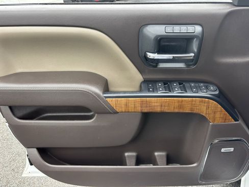 Used 2017 GMC Sierra 1500 SLT w/ SLT Premium Package image 18