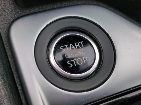 Used 2025 Nissan Sentra SV FWD image 25