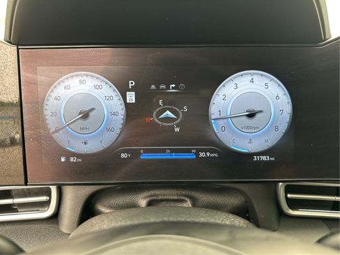 Used 2025 Hyundai Elantra Limited w/ Cargo Package FWD image 18