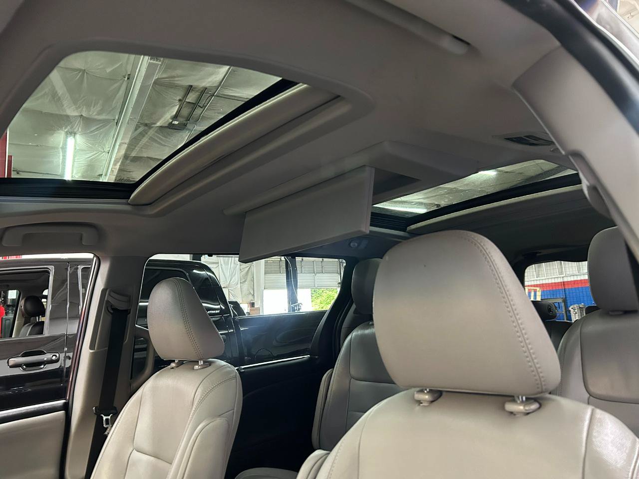 Used 2017 Toyota Sienna Limited Premium AWD/4WD image 16