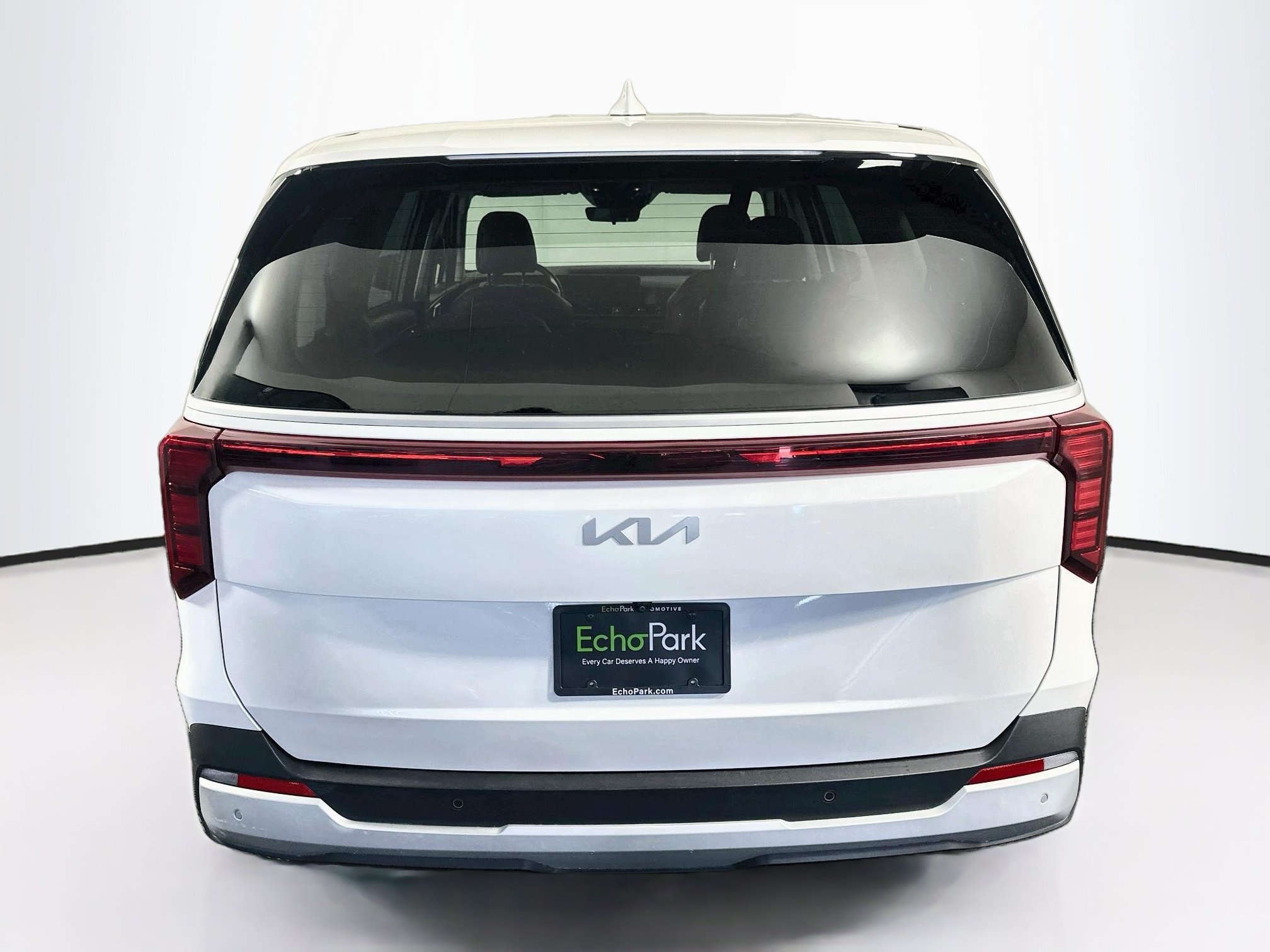 Used 2025 Kia Carnival FWD image 7