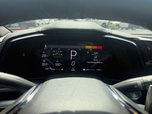 Used 2024 Chevrolet Corvette Stingray Preferred Cpe w/ Z51 Performance Package RWD image 22