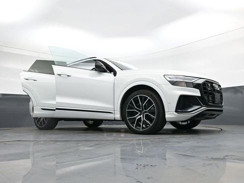 Used 2020 Audi SQ8 Premium Plus w/ Driver Assistance Package image 42