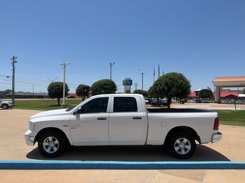 Used 2022 RAM 1500 Classic SLT w/ Trailer Tow Group RWD image 9