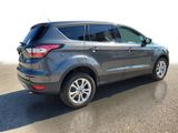 Used 2017 Ford Escape SE image 4
