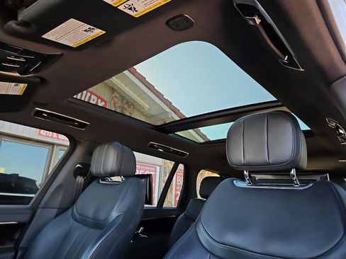 Used 2023 Land Rover Range Rover Long Wheelbase Autobiography image 11
