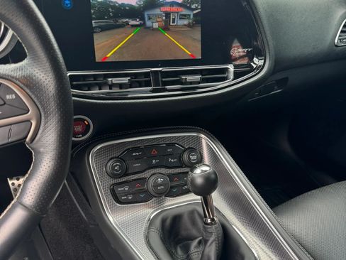 Used 2016 Dodge Challenger SRT Hellcat RWD image 17