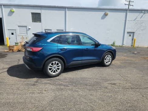 Used 2020 Ford Escape SE FWD image 14