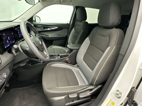 Certified 2024 Chevrolet TrailBlazer LT AWD/4WD image 5