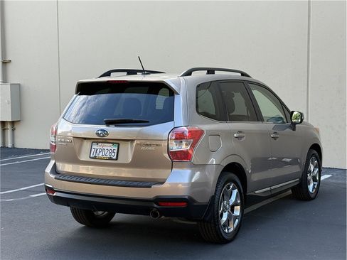 Used 2015 Subaru Forester 2.5i Touring w/ Eyesight & Navigation System AWD/4WD image 6