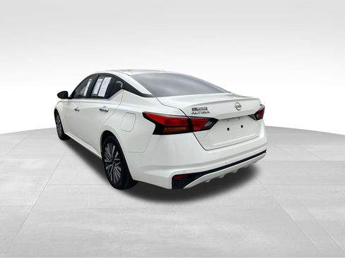 Used 2023 Nissan Altima 2.5 SV image 10
