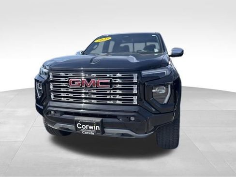Used 2023 GMC Canyon Denali w/ Denali Black Edition AWD/4WD image 3