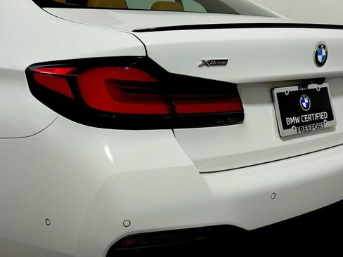 Certified 2023 BMW 530i xDrive w/ M Sport Package image 28