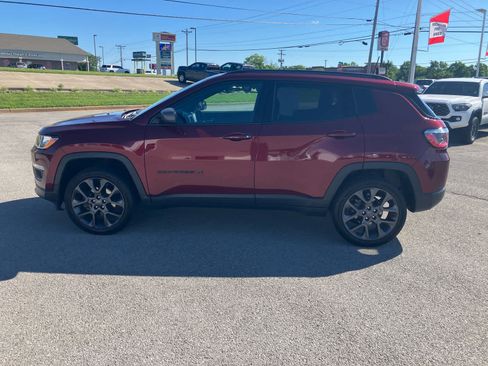 Used 2021 Jeep Compass Latitude AWD/4WD image 4