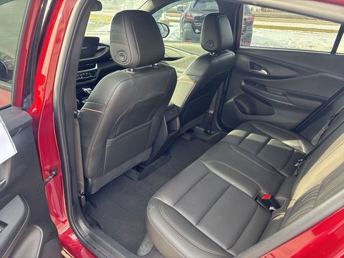 Used 2024 Buick Envista Avenir image 12