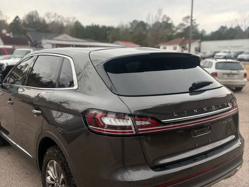 Used 2020 Lincoln Nautilus Reserve image 3