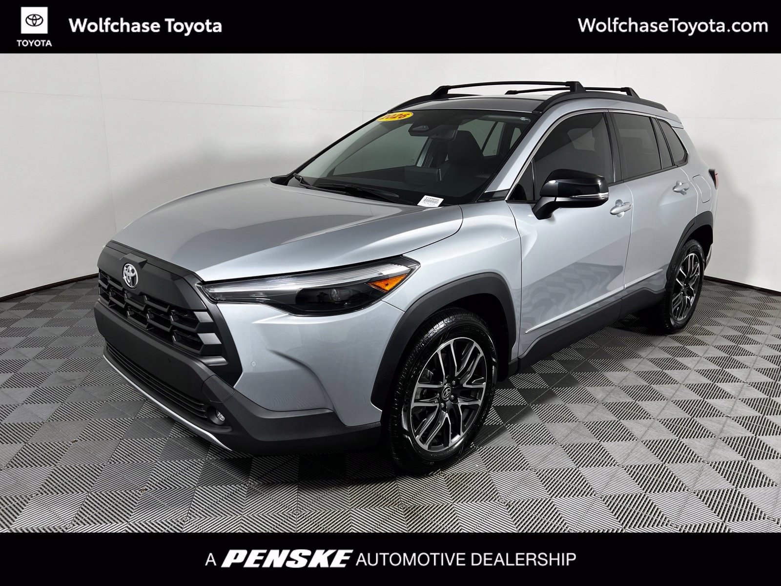 Used 2026 Toyota Corolla Cross XLE FWD image 1