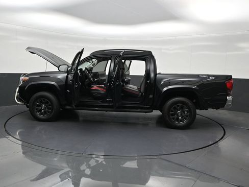Used 2021 Toyota Tacoma SR5 RWD image 33