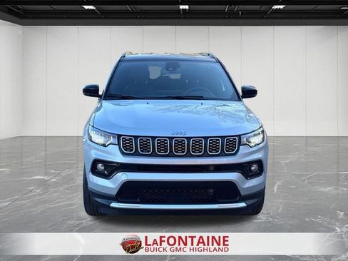Used 2025 Jeep Compass Limited image 8