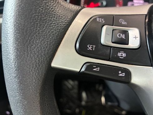 Used 2019 Volkswagen Jetta SE FWD image 17