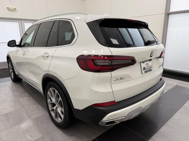 Used 2021 BMW X5 xDrive40i w/ Convenience Package AWD/4WD image 4