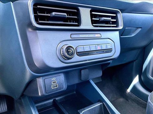 Used 2025 Ford Maverick XL w/ Equipment Group 102A AWD/4WD image 23