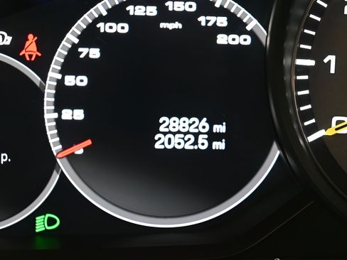 Certified 2022 Porsche Cayenne Turbo GT AWD/4WD image 19