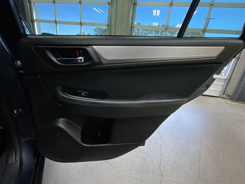 Used 2017 Subaru Outback 2.5i Premium image 25