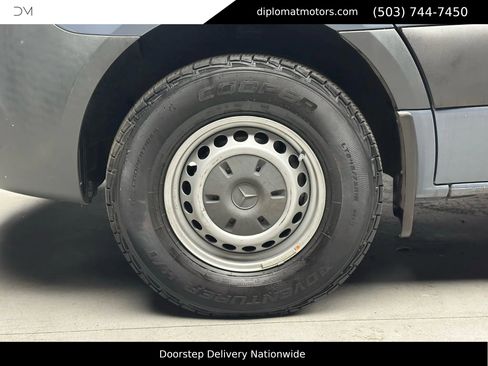 Used 2019 Mercedes-Benz Sprinter 170 image 28
