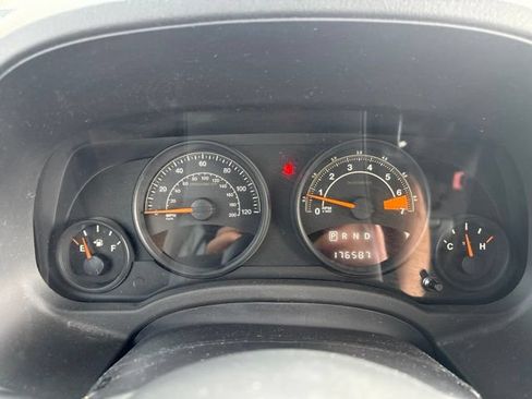 Used 2014 Jeep Patriot Latitude AWD/4WD image 24