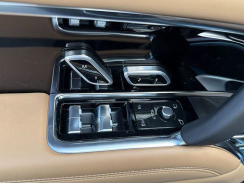 New 2026 Land Rover Range Rover SE AWD/4WD image 23