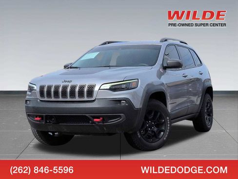 Used 2021 Jeep Cherokee Trailhawk w/ Trailer Tow Group AWD/4WD image 1