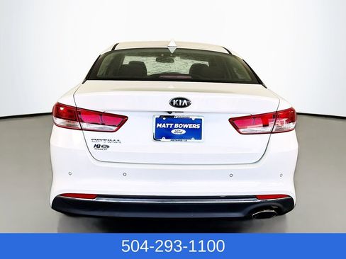 Used 2018 Kia Optima LX w/ 17" Alloy Wheels Package image 6
