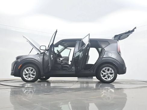Used 2024 Kia Soul LX w/ Option Group 015 FWD image 44