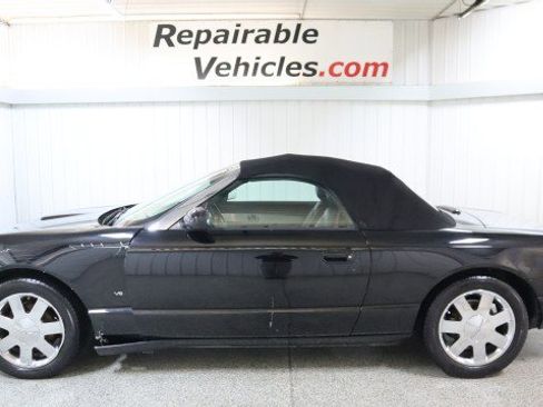 Used 2003 Ford Thunderbird image 20