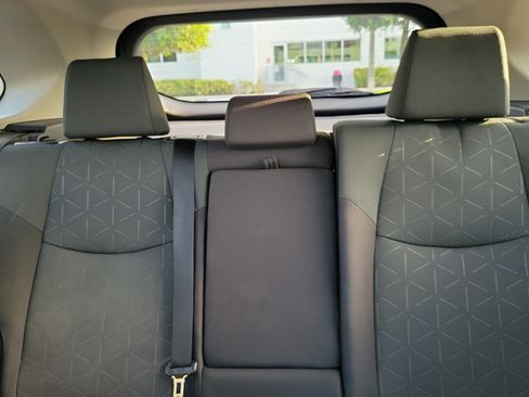 Used 2023 Toyota RAV4 XLE FWD image 21