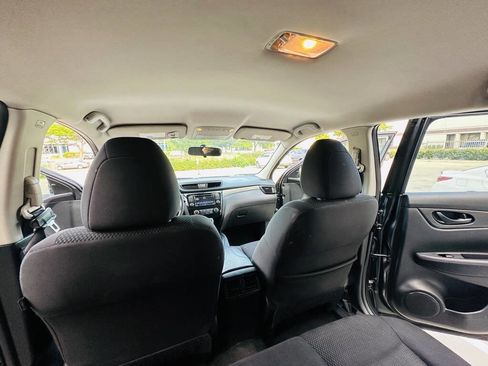 Used 2019 Nissan Rogue Sport S image 20