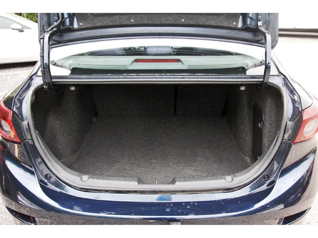 Used 2015 MAZDA MAZDA3 i Touring FWD image 6