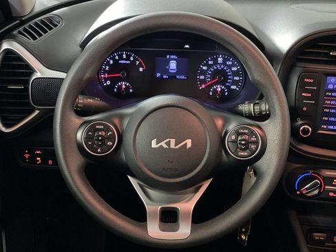 Used 2022 Kia Soul LX w/ Technology Package FWD image 16