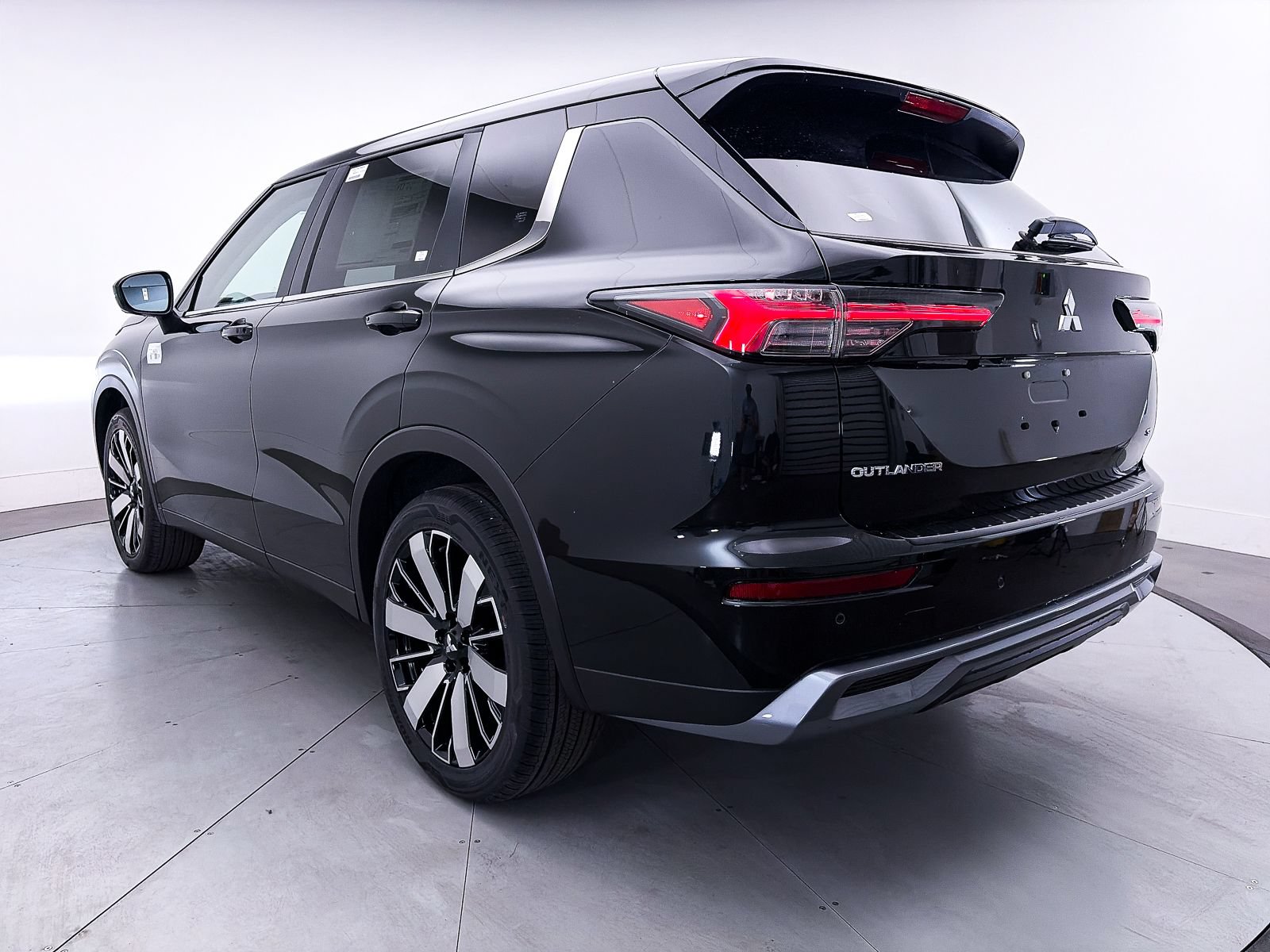 Used 2026 Mitsubishi Outlander SE AWD/4WD image 5