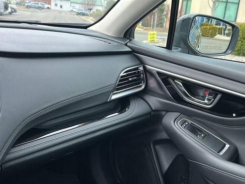 Used 2023 Subaru Outback Limited image 19