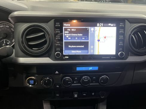 Used 2023 Toyota Tacoma TRD Off-Road image 21