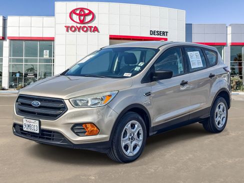 Used 2017 Ford Escape S FWD image 3