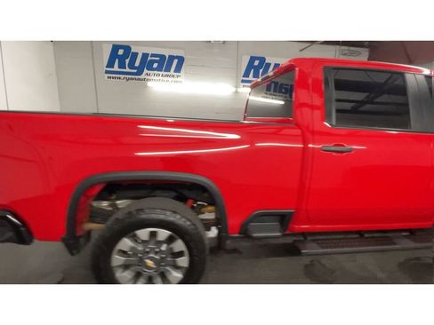 Used 2025 Chevrolet Silverado 2500 Custom w/ Custom Value Package image 9