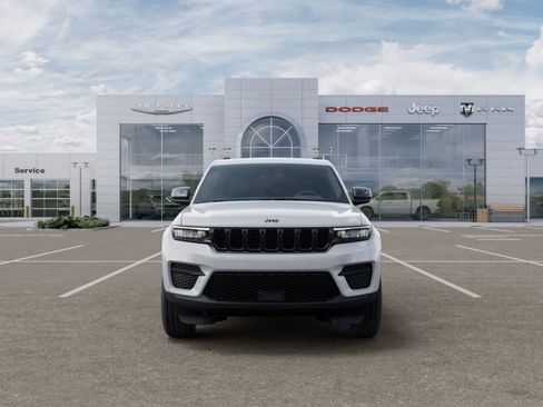 New 2025 Jeep Grand Cherokee Laredo image 6